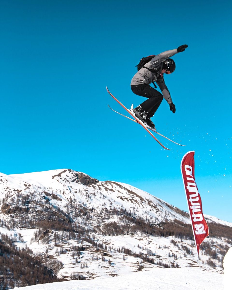 skiier jumping